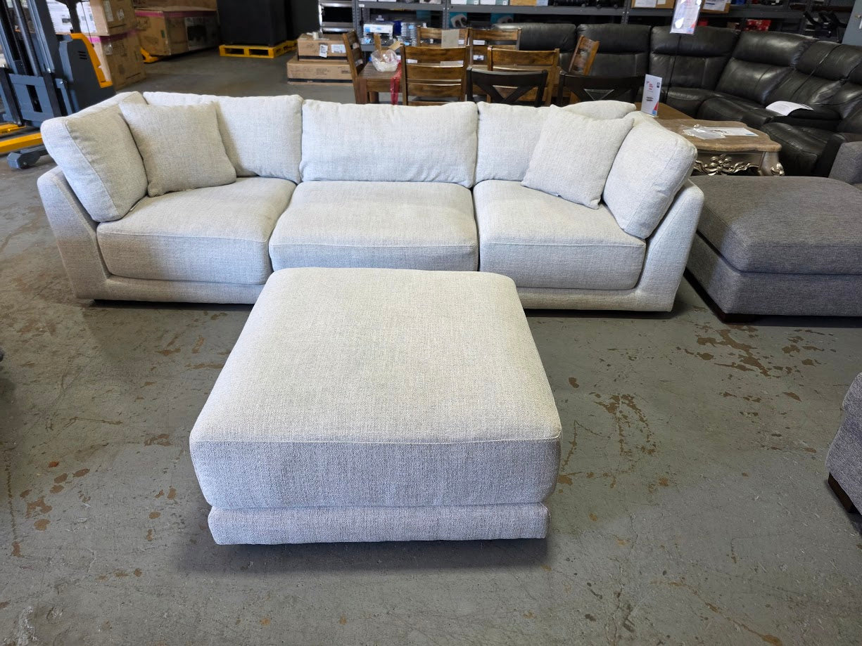 Dayna 4-piece Fabric Modular Sectional
