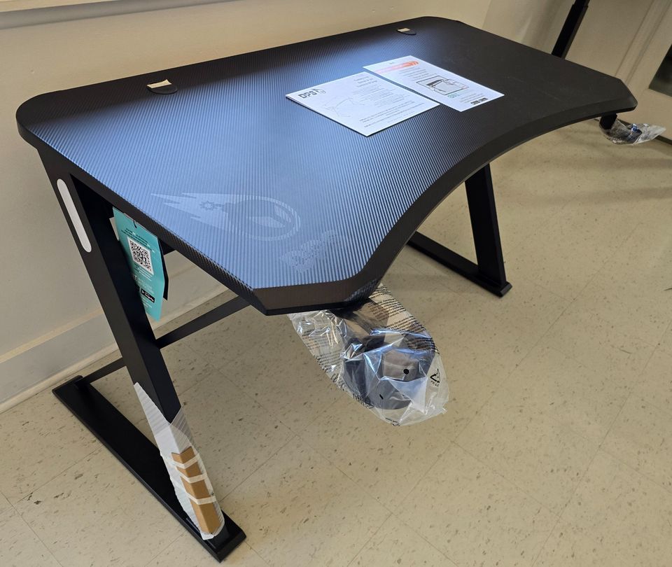 DPS Radius 60” Gaming Desk