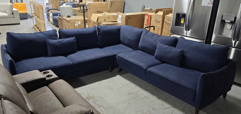 Gilman Creek Gemma Fabric Sectional - Blue